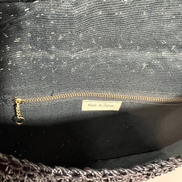 Vintage Black Crochet Clutch Purse, Scalloped Envelope, Made in Japan, Lined - Picture 4 of 6